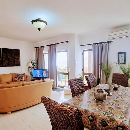 Apartmento Praia Da Dona Ana Lagos Exteriör bild