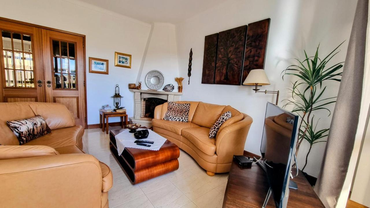Apartmento Praia Da Dona Ana Lagos Exteriör bild