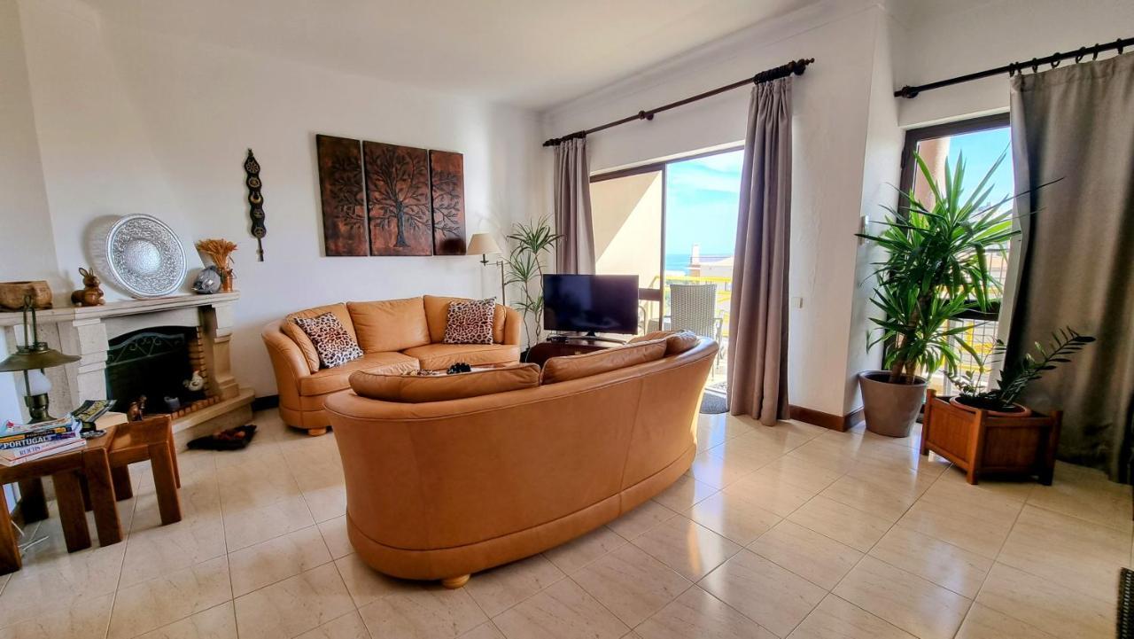 Apartmento Praia Da Dona Ana Lagos Exteriör bild