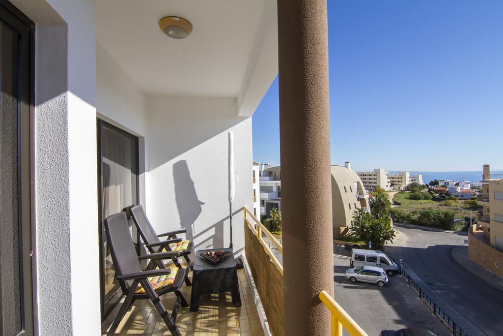 Apartmento Praia Da Dona Ana Lagos Rum bild