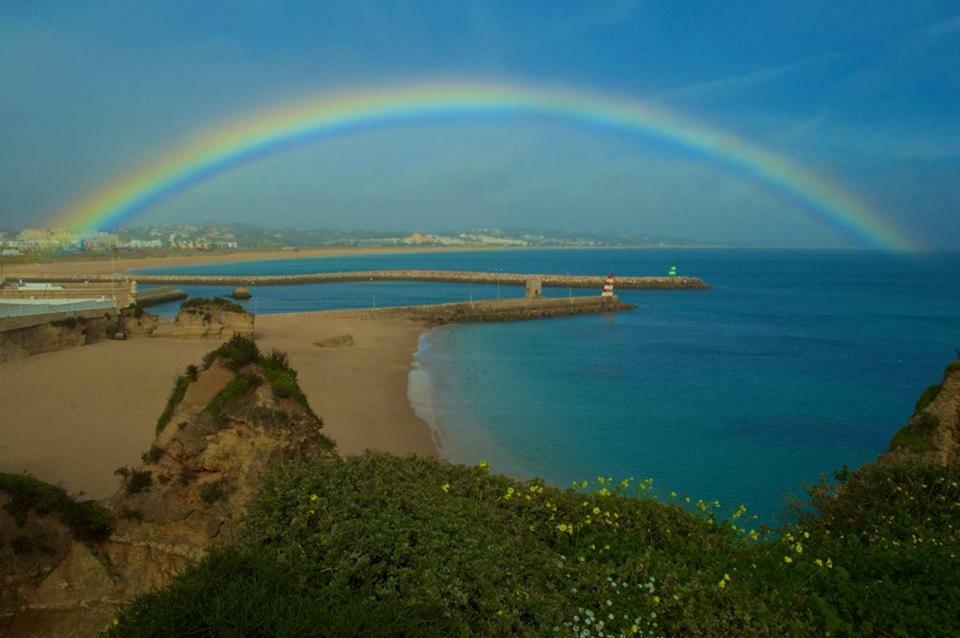 Apartmento Praia Da Dona Ana Lagos Exteriör bild