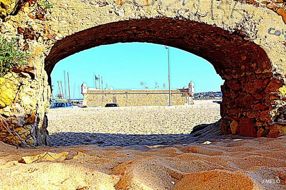 Apartmento Praia Da Dona Ana Lagos Exteriör bild